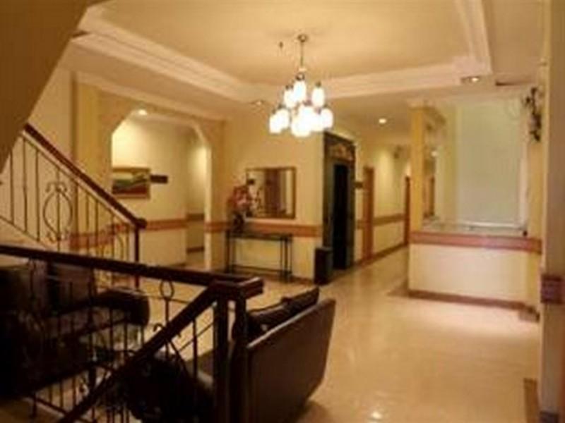 Hotel Harapan Makassar Buitenkant foto