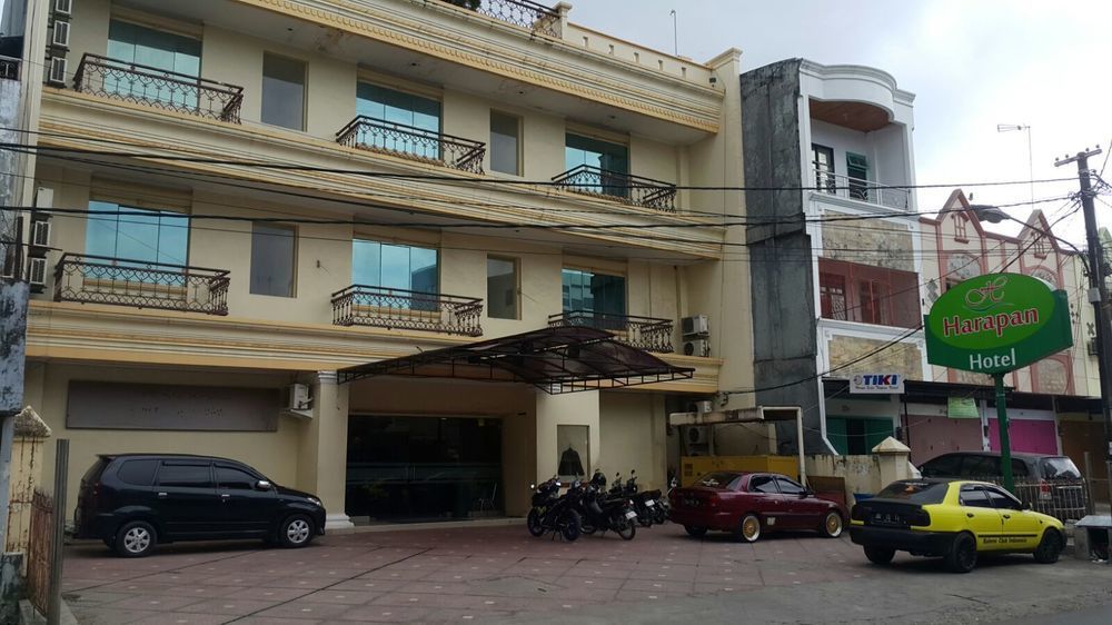 Hotel Harapan Makassar Buitenkant foto